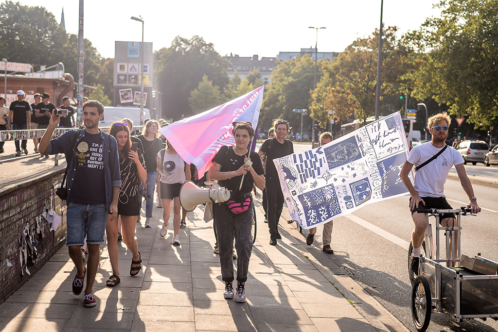 Algorhythmus Marsch vom Schulterblatt zum Westwerk. Fotos © Daniel Nide