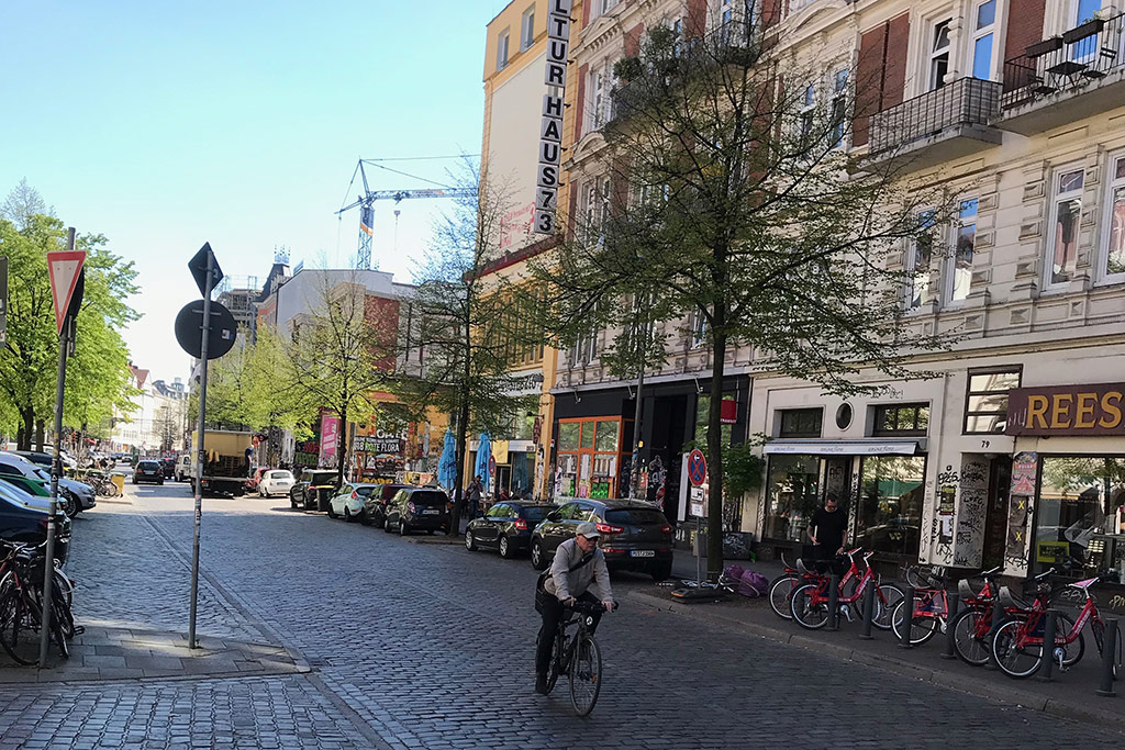 Recherche am Schulterblatt @ Martina Raponi