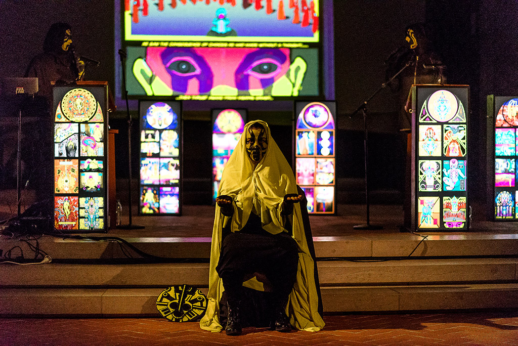 Performance in der Hauptkirche St. Katharinen. Foto © Daniel Nide