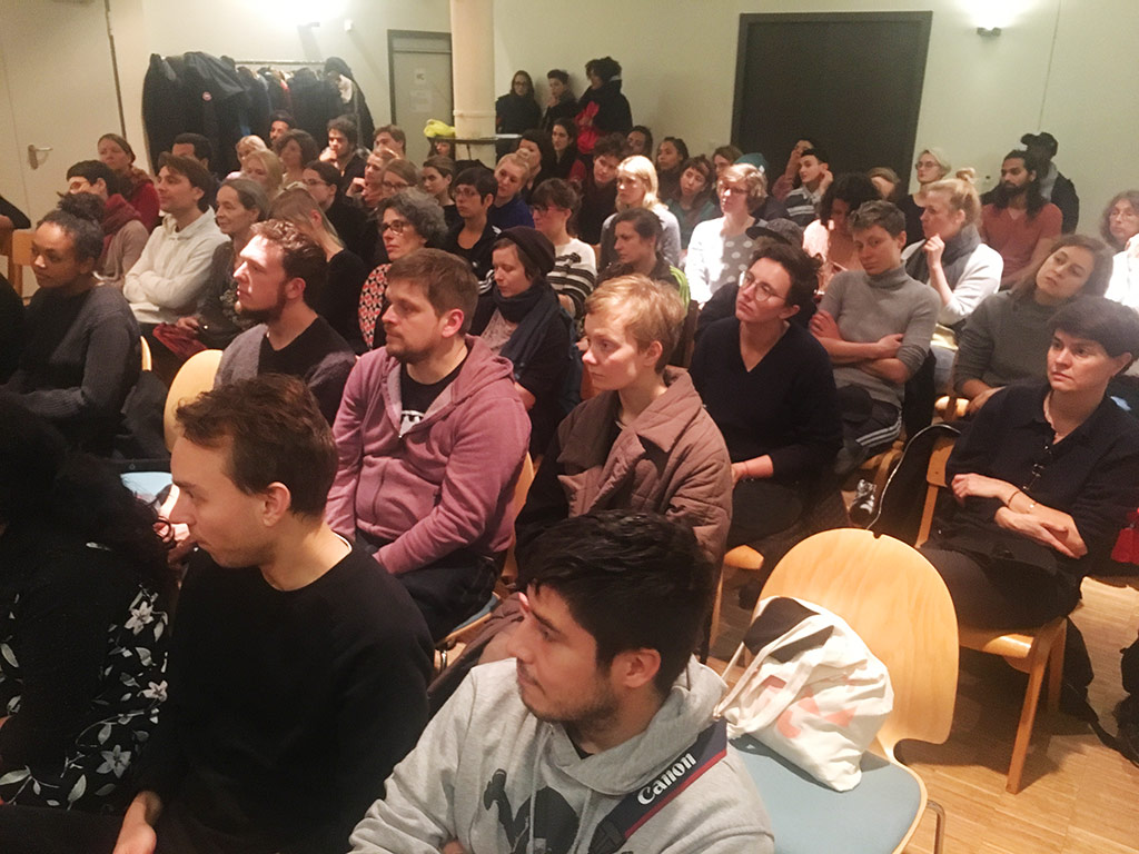 Zuhörer*innen in der W3